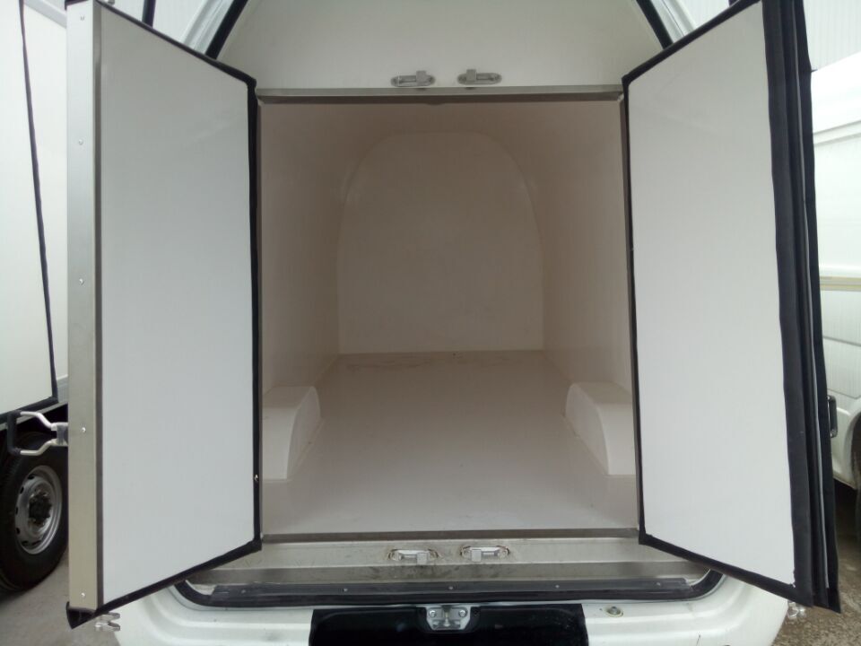 金杯面包冷藏車