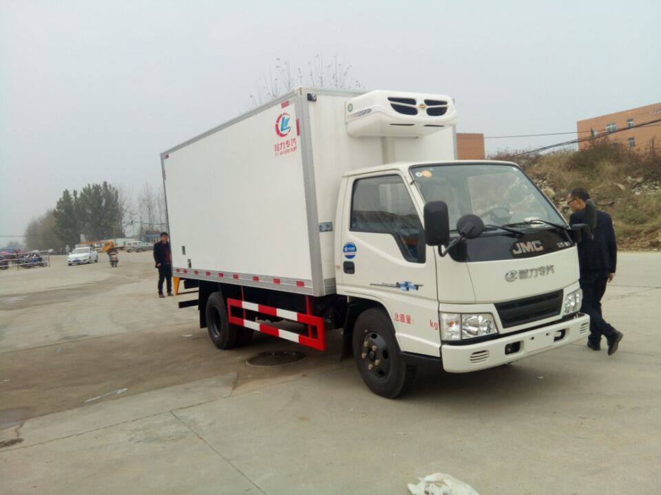 江鈴凱運(yùn)冷藏車(chē) (4).jpg