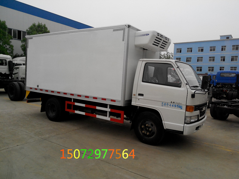 江鈴4米2冷藏車