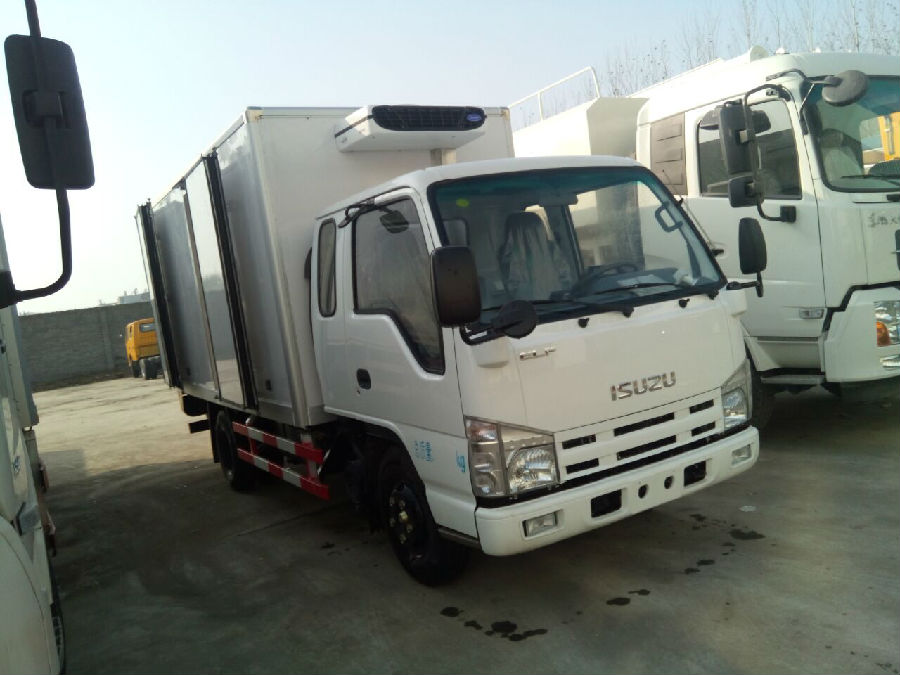 五十鈴排半冷藏車