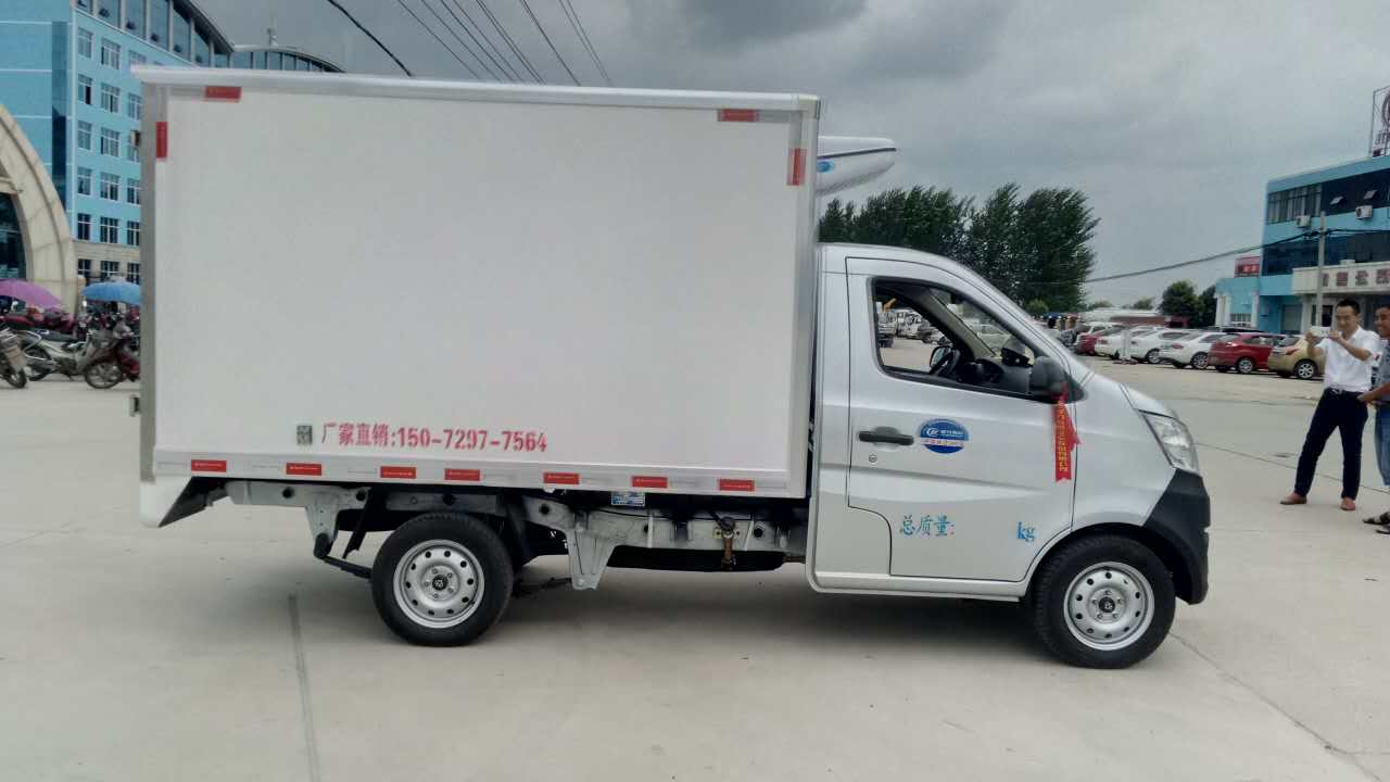 長(zhǎng)安國(guó)五冷藏車(chē)