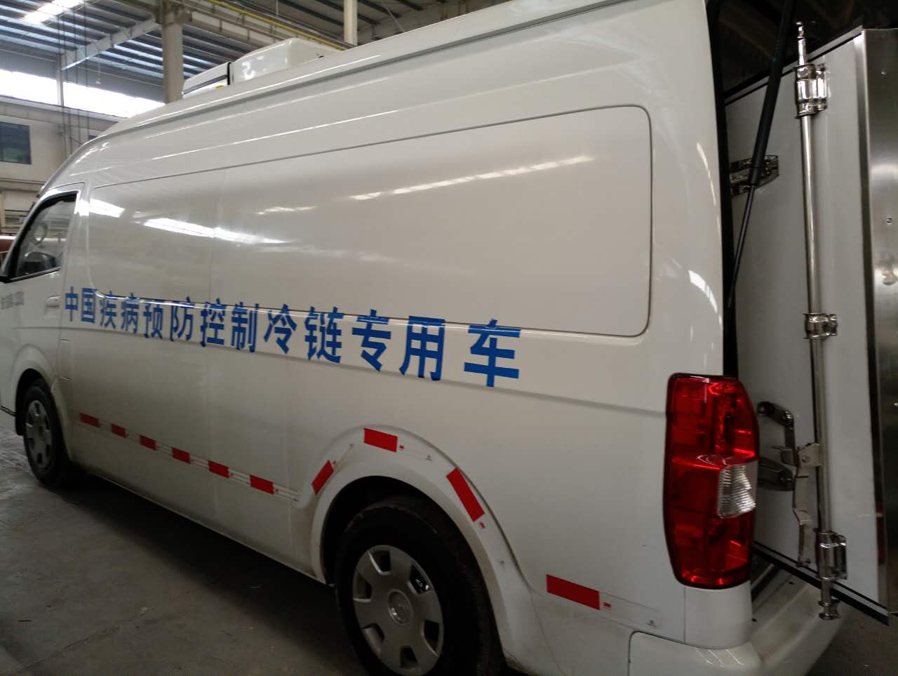 金杯大海獅國五面包冷藏車 (36).jpg