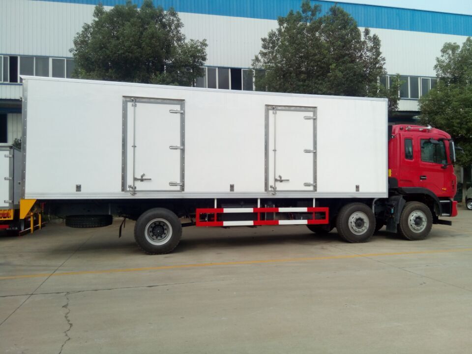 江淮格爾發(fā)國(guó)五9米6冷藏車 (5).jpg