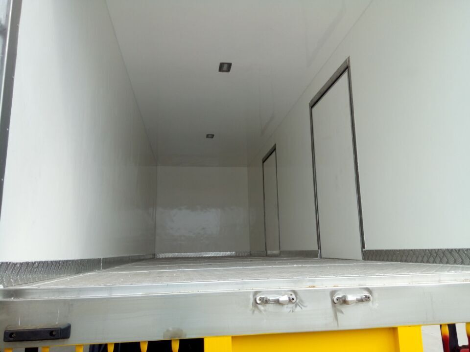 江淮格爾發(fā)國(guó)五9米6冷藏車 (6).jpg