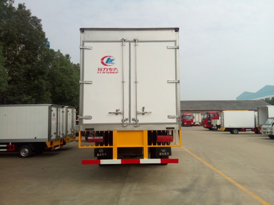 江淮格爾發(fā)國(guó)五9米6冷藏車 (3).jpg