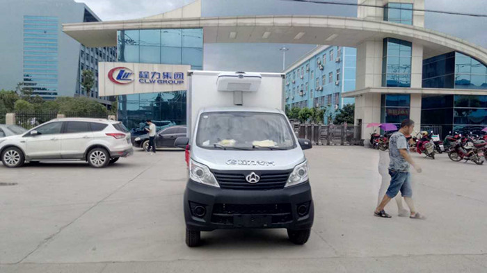 長(zhǎng)安國(guó)五2米7冷藏車 (1).jpg