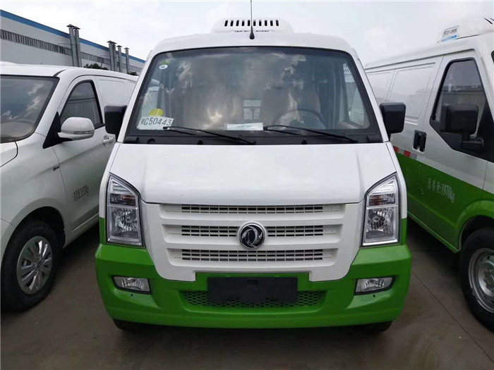 東風小康國五面包冷藏車