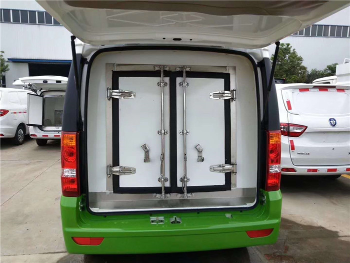 東風小康面包冷藏車