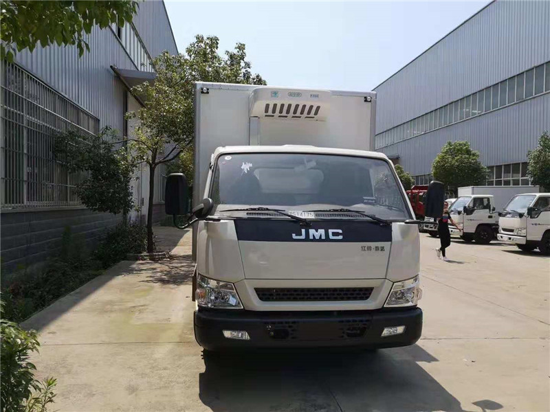 江鈴順達(dá)寬體4米2冷藏車