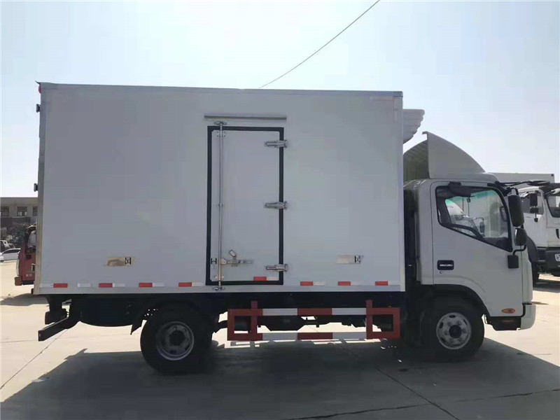 江淮帥鈴4米2肉鉤冷藏車