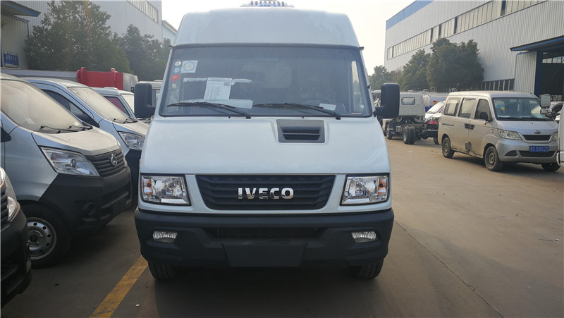 依維柯面包冷藏車