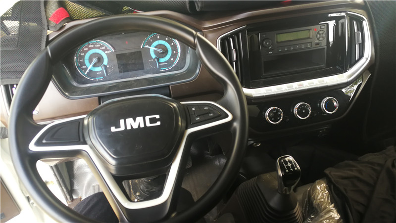 江鈴國六4米2冷藏車