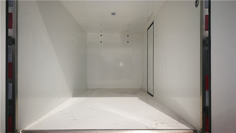 江鈴國六4米2冷藏車 (6).jpg