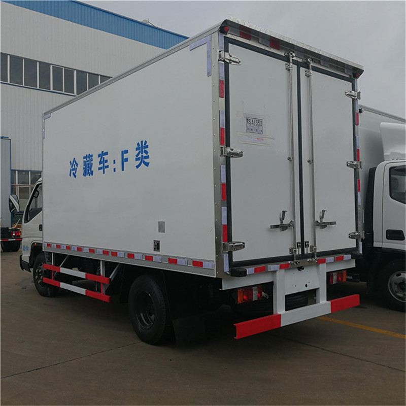 江鈴順達(dá)寬體4米2冷藏車(chē) (7).jpg