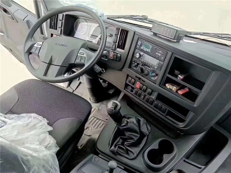 五十鈴9米6冷藏車 (1).jpg