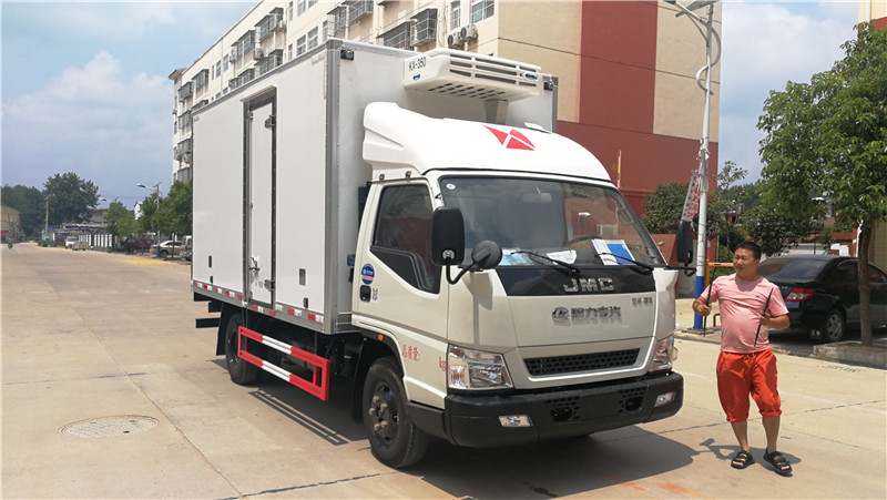 江鈴順達(dá)4米2冷藏車 (5).jpg