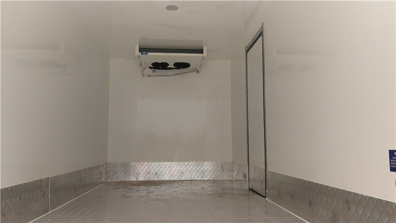 江鈴順達(dá)4米2冷藏車 (8).jpg