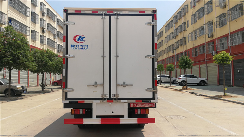 江鈴順達(dá)4米2冷藏車 (2).jpg