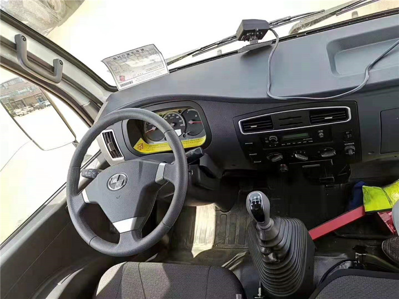 躍進(jìn)國(guó)六3米26冷藏車 (3).jpg