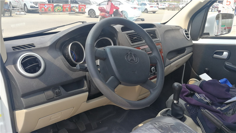 長安睿行國六面包冷藏車 (9).jpg