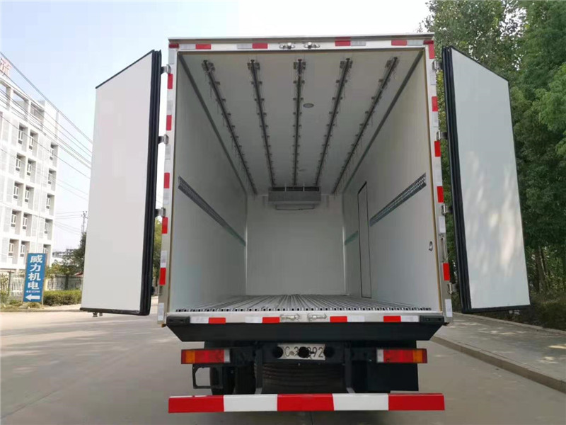東風(fēng)天錦國六6米8冷藏車 (6).jpg