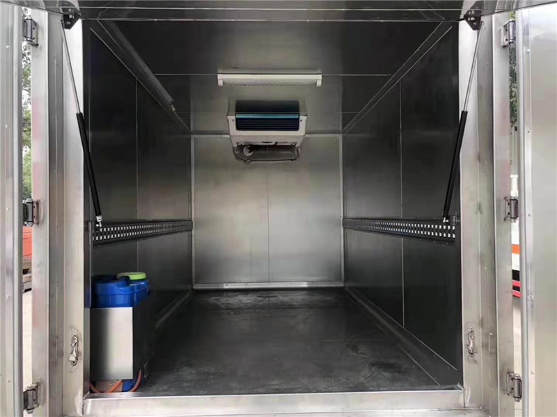 躍進(jìn)3米2醫(yī)療廢物轉(zhuǎn)運(yùn)車 (9).jpg