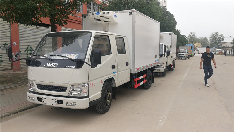 江鈴順達(dá)雙排3米2冷藏車
