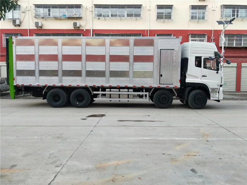 東風(fēng)天龍鋁合金豬苗運(yùn)輸車