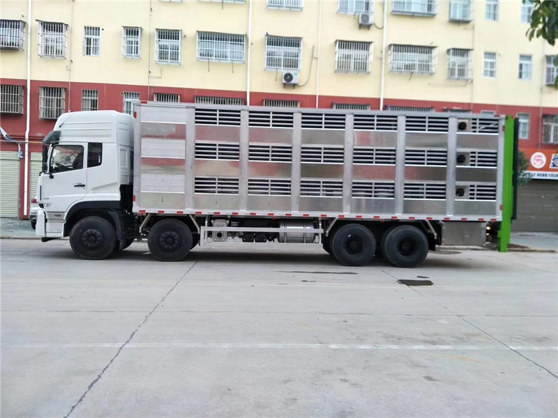 東風(fēng)天龍鋁合金豬苗運(yùn)輸車