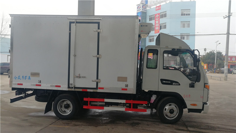 江淮康鈴排半3米4冷藏車