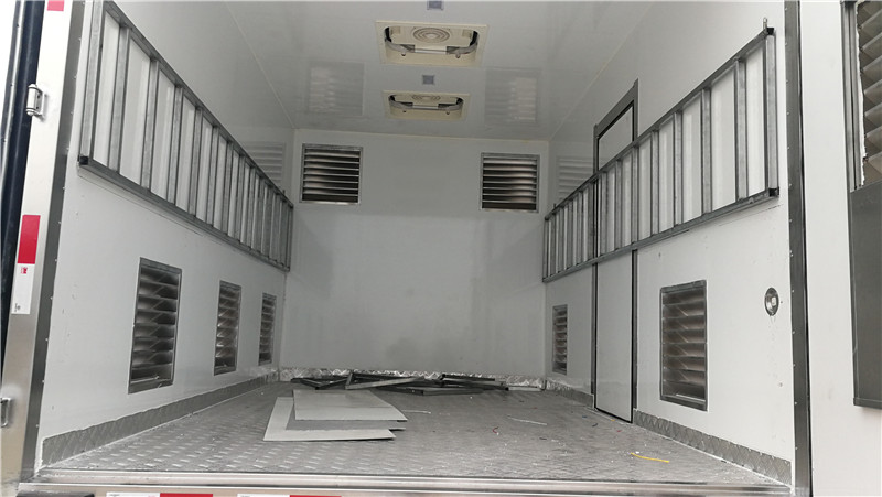 歐馬可雞苗運(yùn)輸車