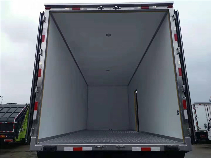 奧鈴大黃蜂6米8冷藏車