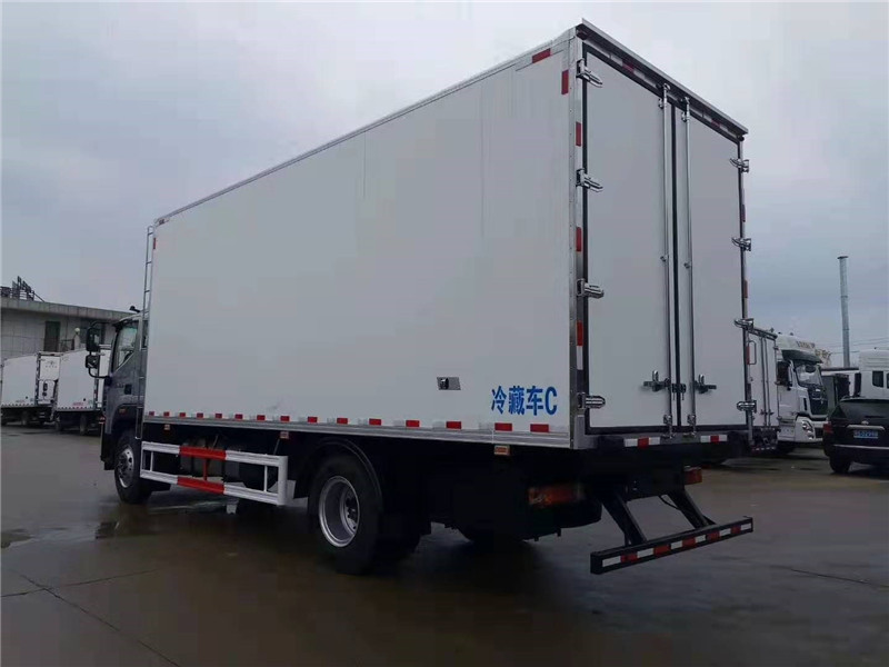 奧鈴大黃蜂6米8冷藏車