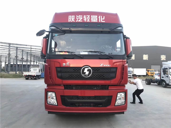 陜汽德龍前四后八國(guó)五9米6冷藏車 